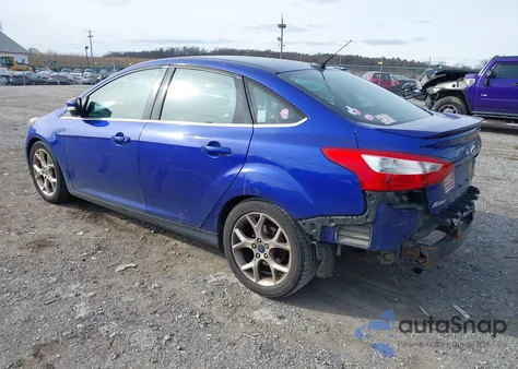 2014 Ford Focus Titanium from USA, damaged, VIN 1FADP3J26EL359301